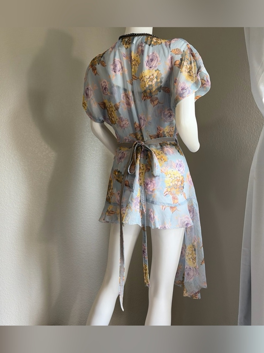 FLASH SALE ⚡️Beguile, Byron Lars Floral sheer blouse. Feminine, flowy, beautiful - Picture 5 of 10